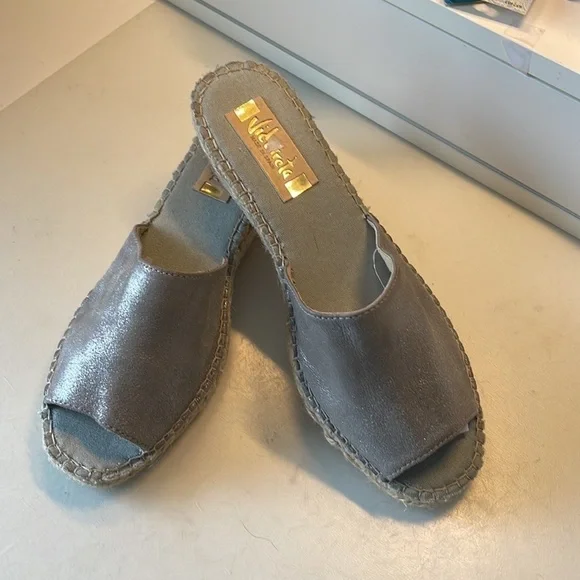 Vidorreta Open Toe Summer Slide Sandals. D/12/A241 - Picture 2 of 10